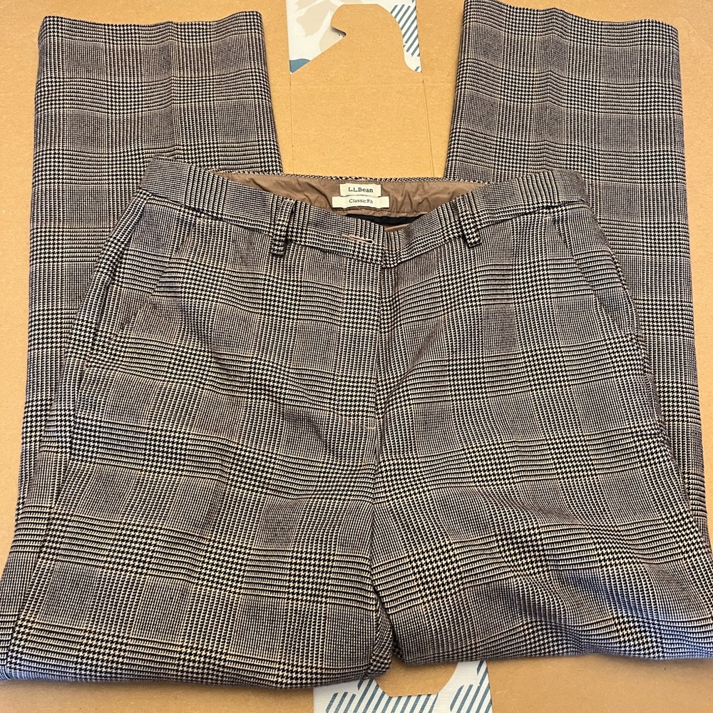 LL Bean Classic Fit dress pants size10 inseams 29 inches